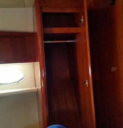 Wallis Azimut 40
