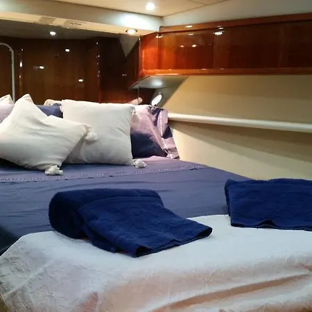 Wallis Azimut 40 Botel